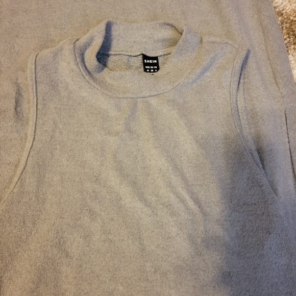 SHEIN 2 piece set Mock Neck Tank Top & Split Thigh Skirt - Picture 4 of 5